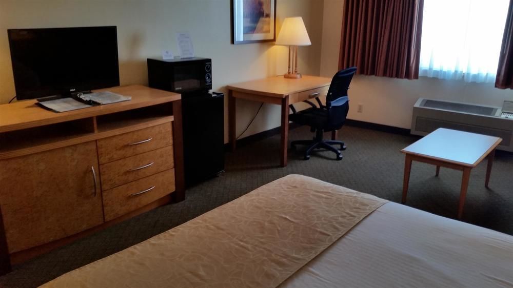 Boarders Inn & Suites By Cobblestone Hotels Superior Exterior foto