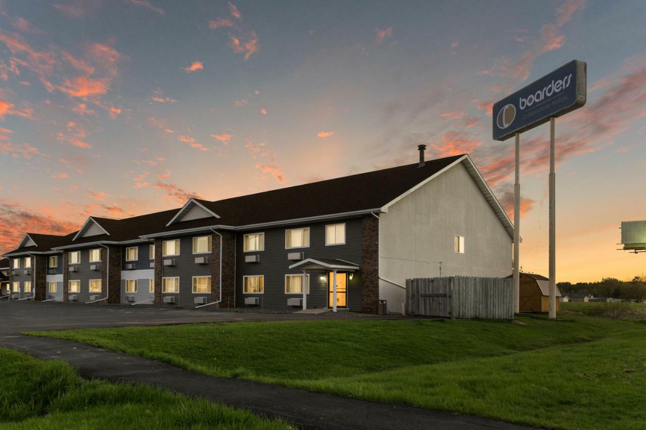 Boarders Inn & Suites By Cobblestone Hotels Superior Exterior foto