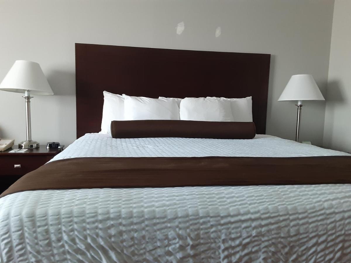 Boarders Inn & Suites By Cobblestone Hotels Superior Exterior foto