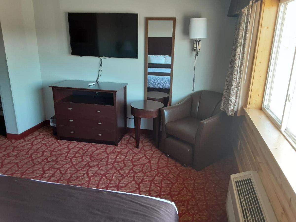 Boarders Inn & Suites By Cobblestone Hotels Superior Exterior foto