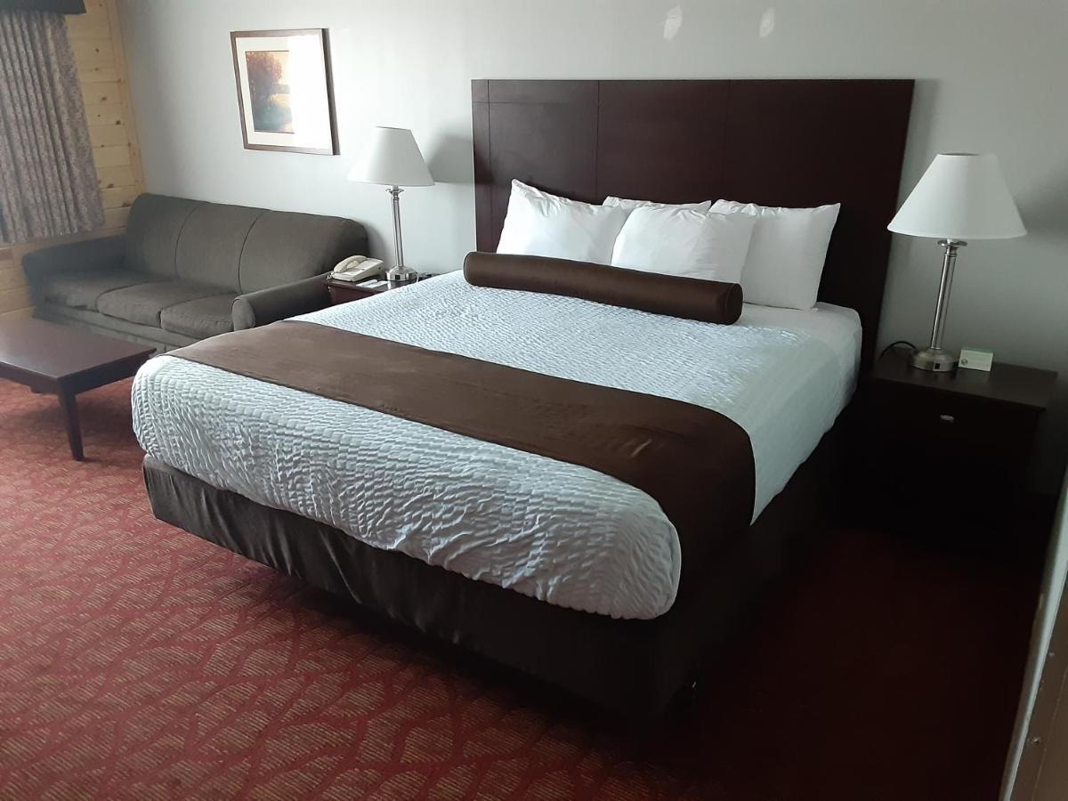 Boarders Inn & Suites By Cobblestone Hotels Superior Exterior foto